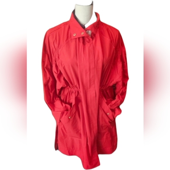 Red Jacket - Picture 8 of 13